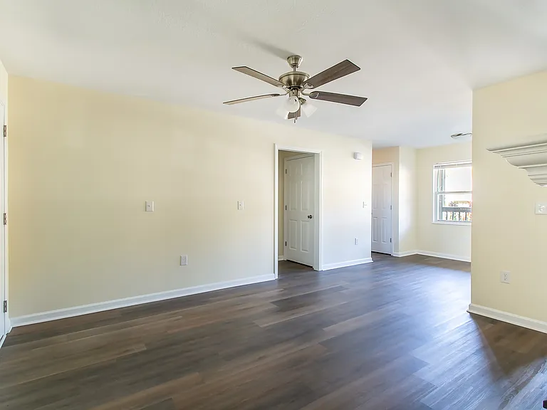 605 Carlyle Way — Photo 15