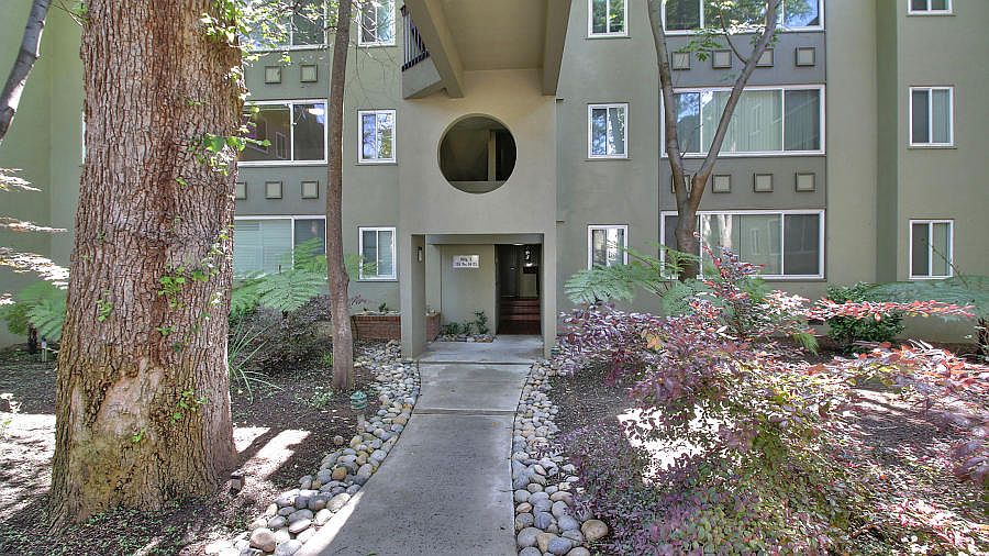 1st image of 155 El Camino Real #18