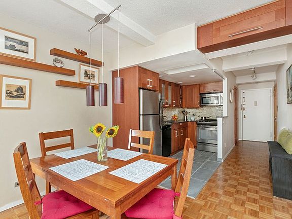 4th image of 41 Clark St #11E