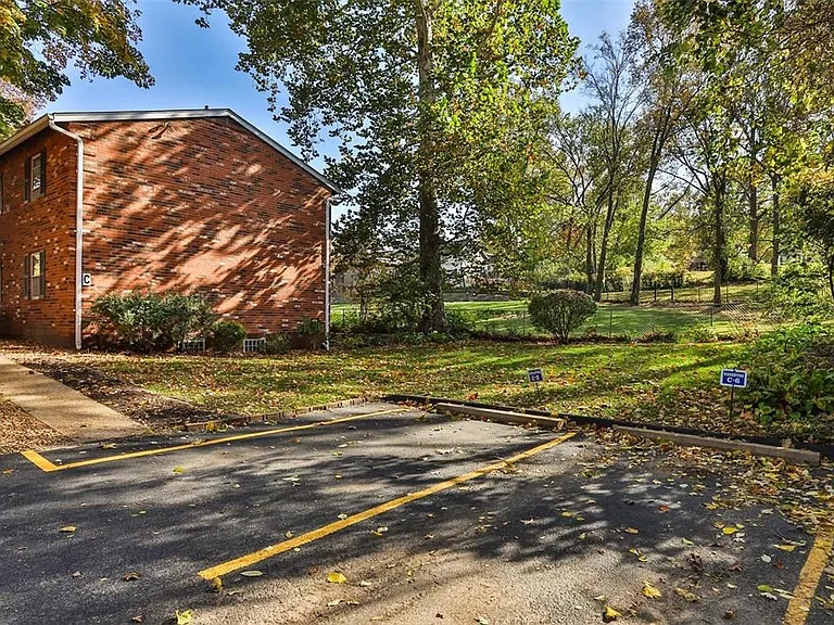 1041 N Clay Ave #C-20 — Photo 29