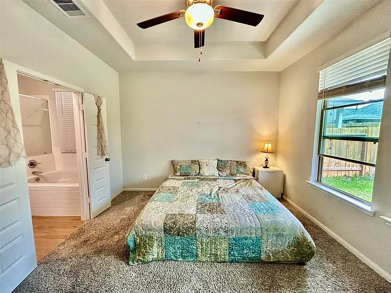 1055 Bluebonnet Trl — Photo 11