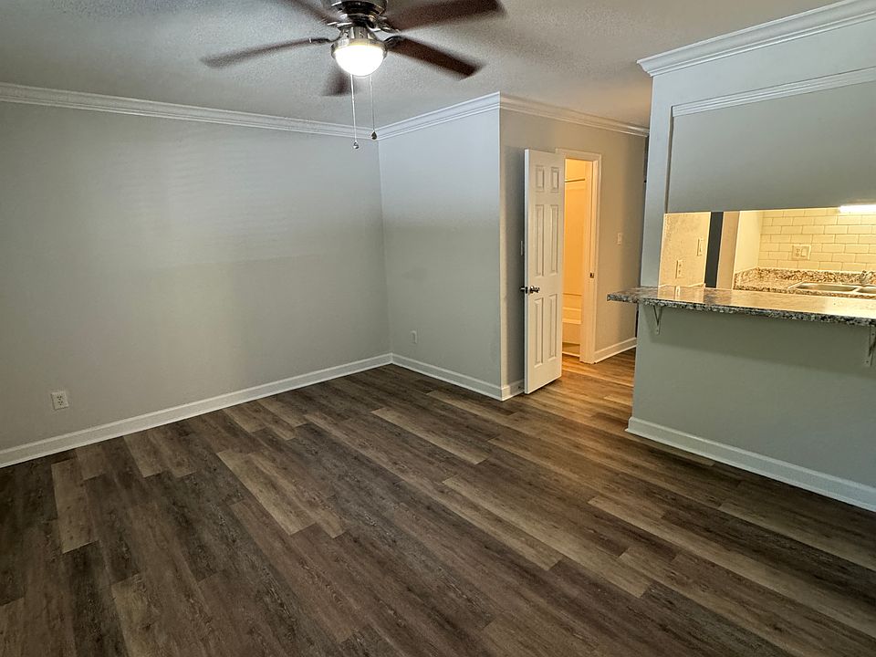 1st image of 702 S Aspen St #9