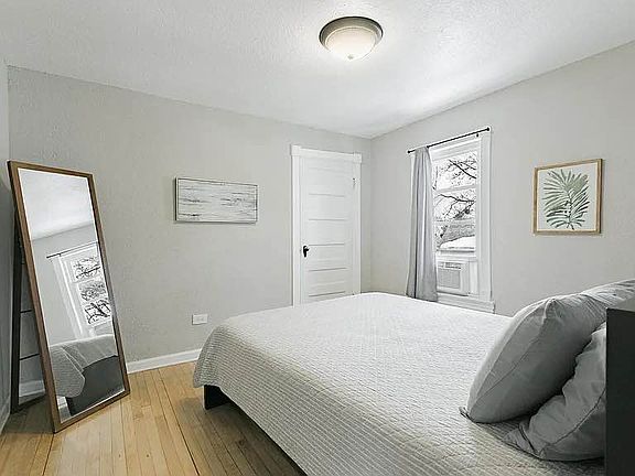 5th image of 1541 Charles Ave #1