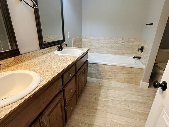 3rd image of 4428 W Cloverleaf Terrace