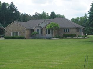 12405 Silver Lake Rd, Brighton, MI 48116