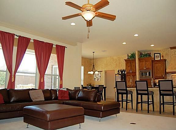 3rd image of 608 Glendevon Dr