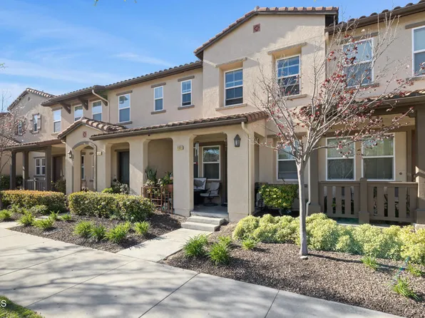 466 Garonne St, Oxnard, CA 93036