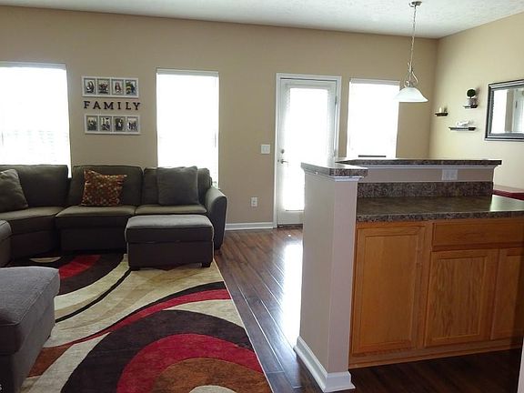 3rd image of 157 River Rock Way