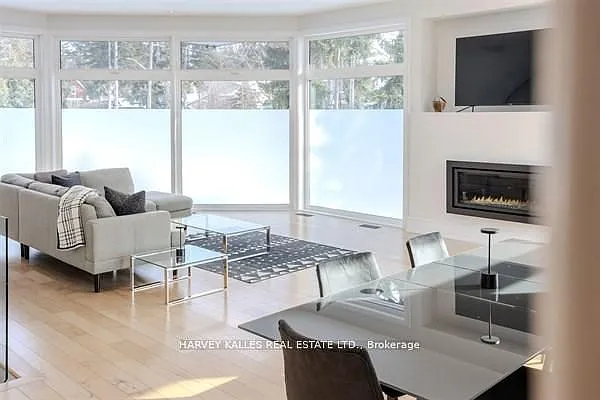 3279 Lakeshore Rd — Photo 9