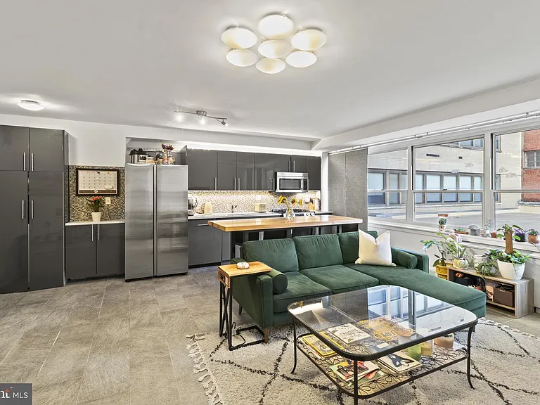 1806 Rittenhouse Sq #18-209 — Photo 1