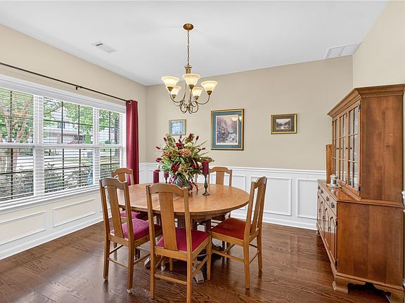 4th image of 2924 Stillwood Way