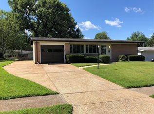 2710 Northridge Pl, Florissant, MO 63033