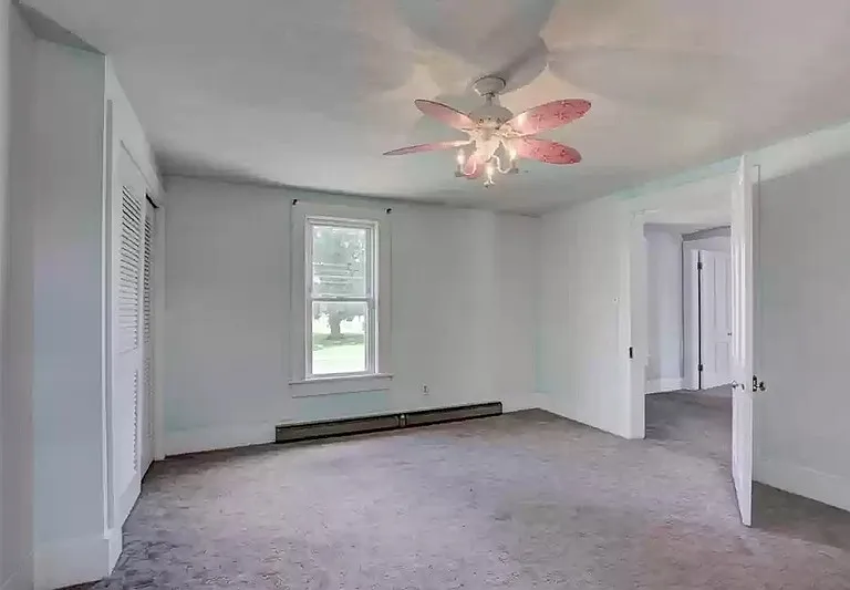 408 E Main St — Photo 42