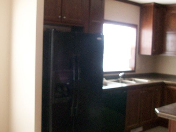 5th image of 608 Lemont Ln