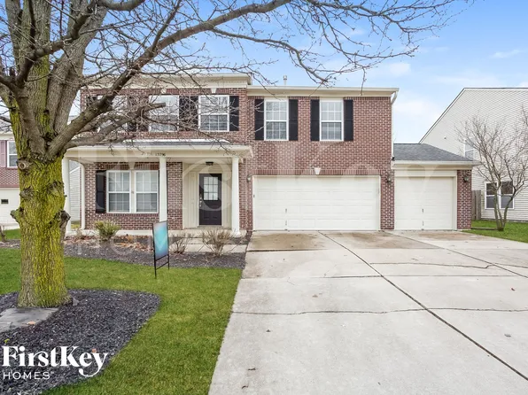 13796 Meadow Lake Dr, Fishers, IN 46038