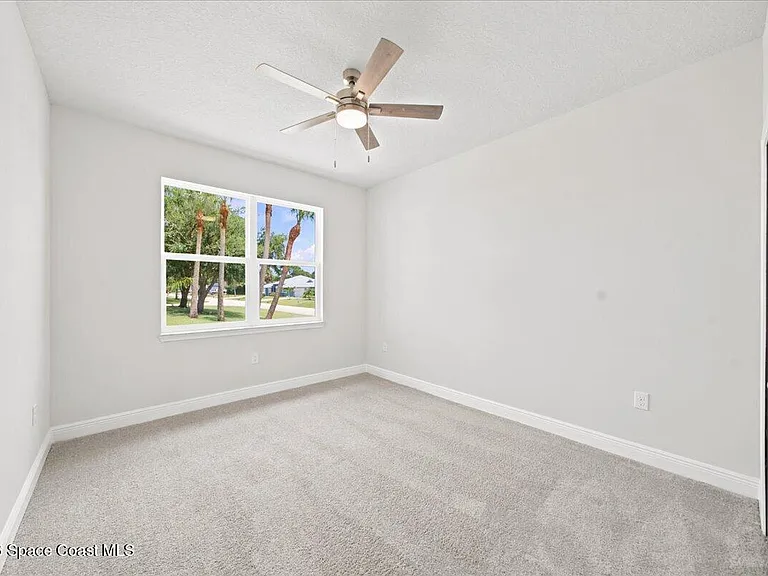 407 Cellini Ave NE — Photo 52