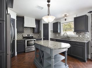 31 W Greenbriar Pl, Citrus Springs, FL 34434