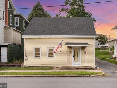 43 E Main St, Newmanstown, PA, 17073