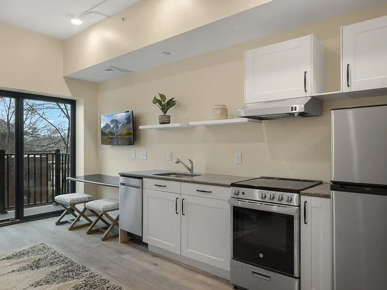 Beautiful Apartments West Grand Neighborhood — Photo 2