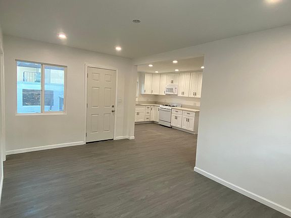 4th image of 4264 51st St #A