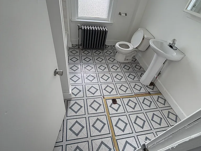 89 W Seneca St #3 — Photo 12