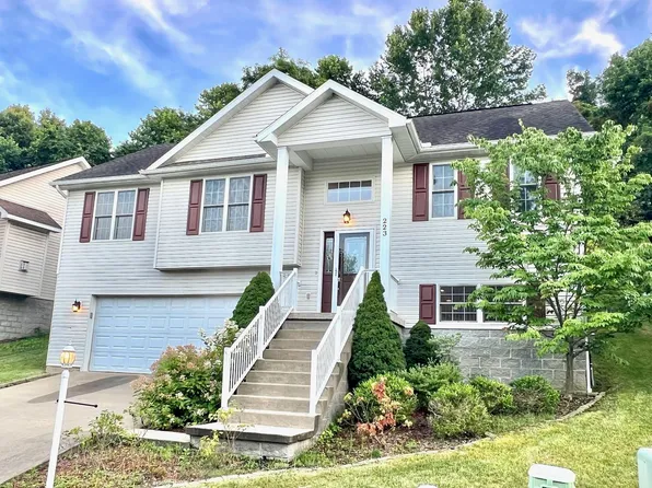 223 September Dr, Morgantown, WV 26508