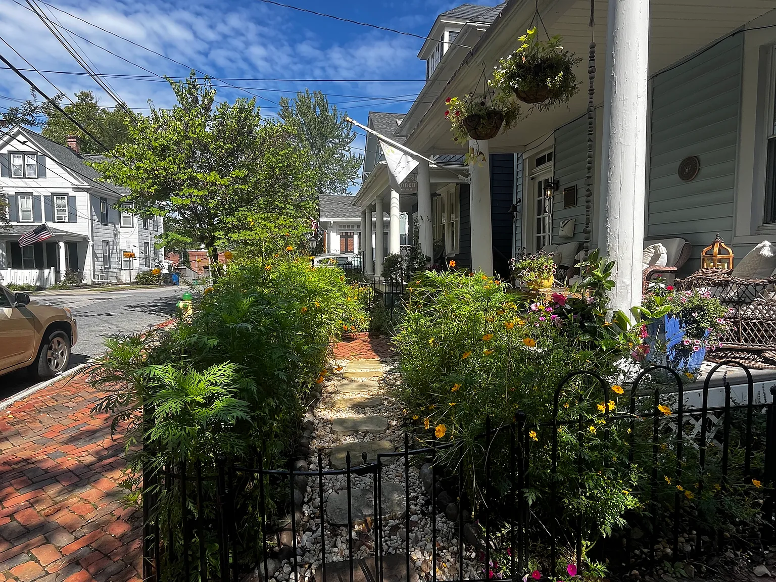 2 bed, 1200 sqft, $2,500 — Photo 4