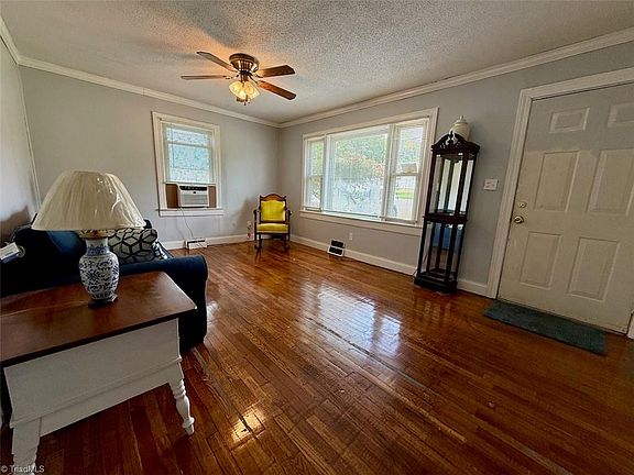 2nd image of 417 Boundary St