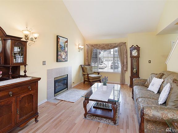 4th image of 5739 Gateway Ln NE