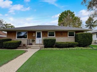 7309 W Honey Creek Dr, Milwaukee, WI 53219