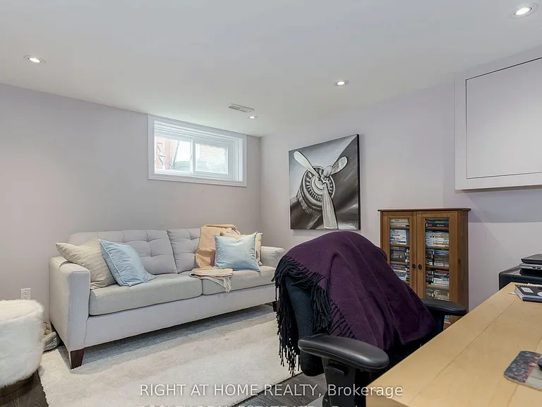 60 Brookridge Dr — Photo 13