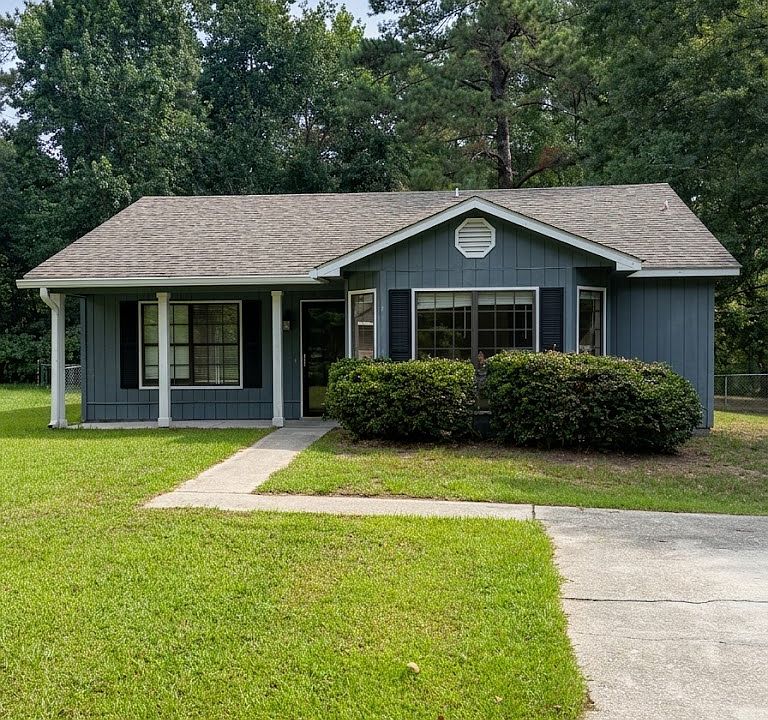 1st image of 4363 Pinewood Cir