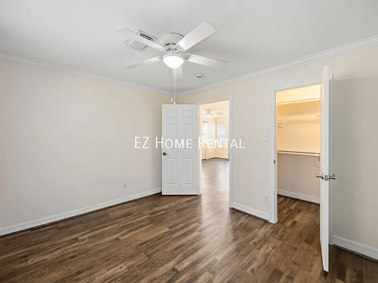 4401 Marina St #B — Photo 9