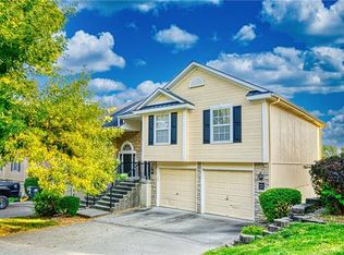 1305 NW Ashley Dr, Grain Valley, MO 64029
