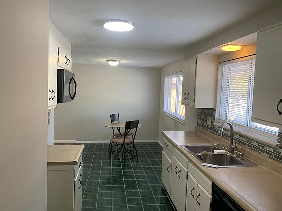 3rd image of 7051 Claybeck Dr