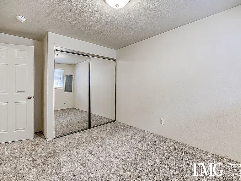 3903 E 18th St #13 — Photo 15