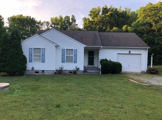 13373 Lawnes Dr, Smithfield, VA 23430