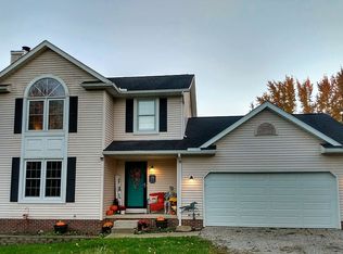 11282 Lawndell Rd SW, Navarre, OH 44662