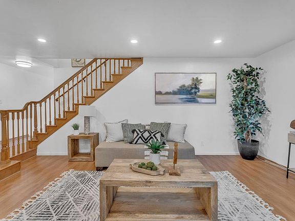 5th image of 1573 Beach Park Blvd