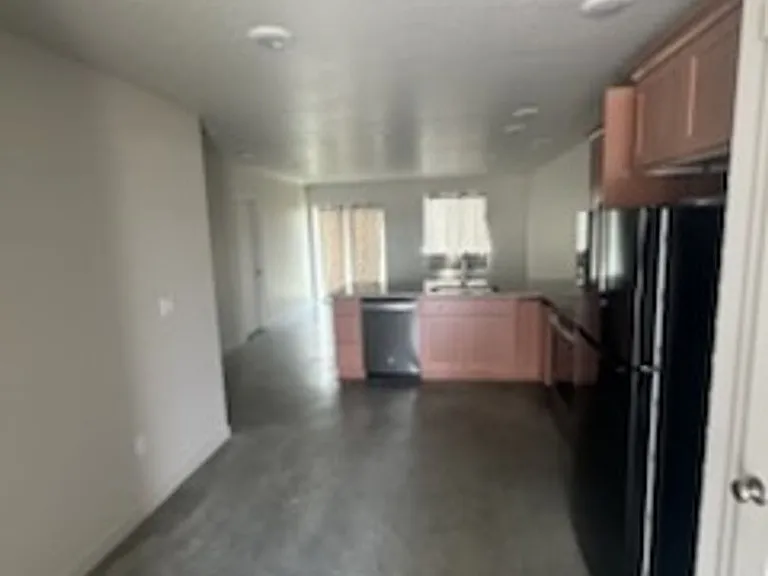 805 Tinley St — Photo 6