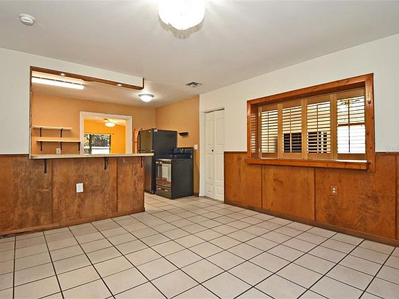 4th image of 2703 Hertha Ave