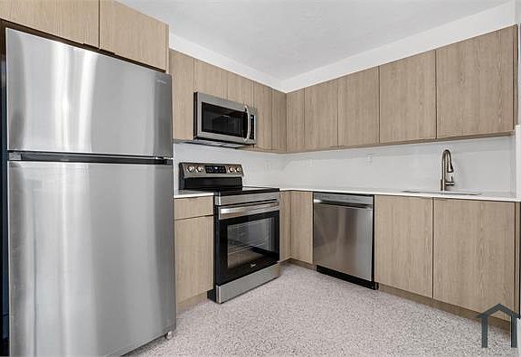4th image of 43 Glen Royal Pkwy #6