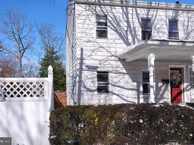 21 Maclean St — Photo 2