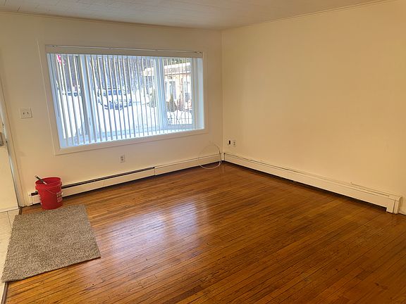3rd image of 29 Brady Blvd APT 9