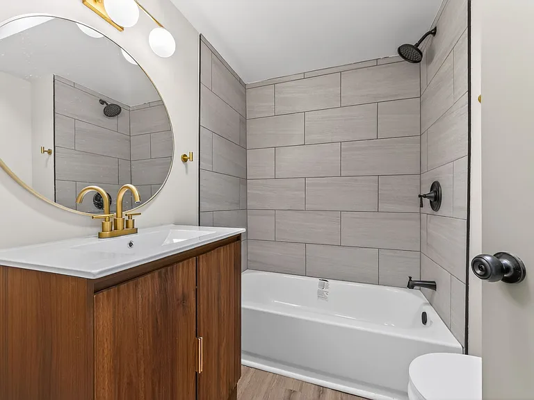 2711 Elmwood Ave — Photo 10