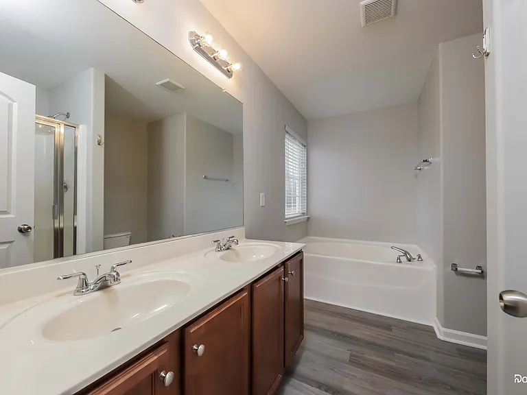 658 Switchback Ct — Photo 9