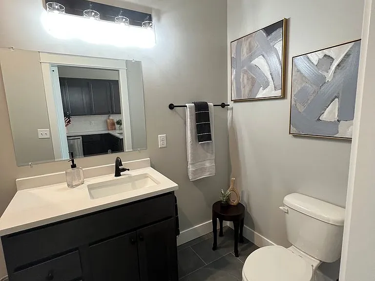 315 Columbia St #300 — Photo 16