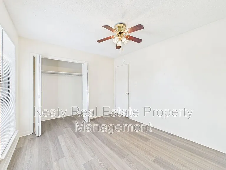 110C Country Ln — Photo 17