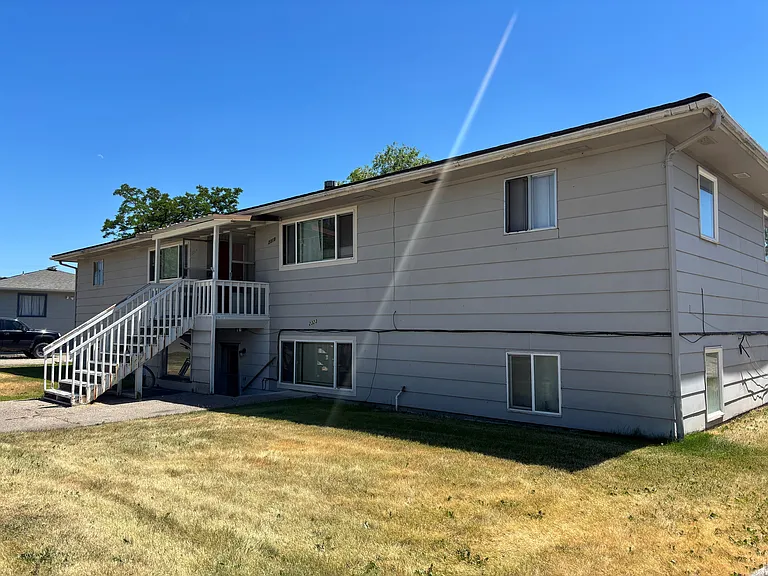 2319 Benton