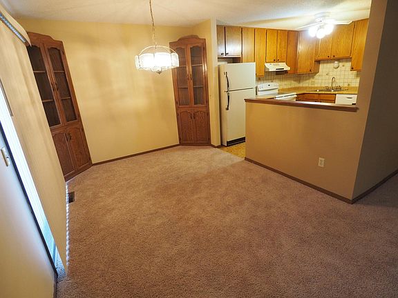 Dining room & kitchen